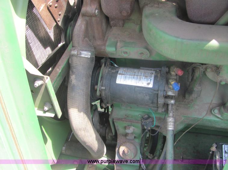 image for item A3558 1982 John Deere 6620 RWA combine