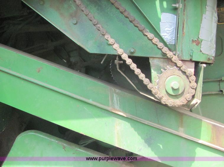 image for item A3558 1982 John Deere 6620 RWA combine