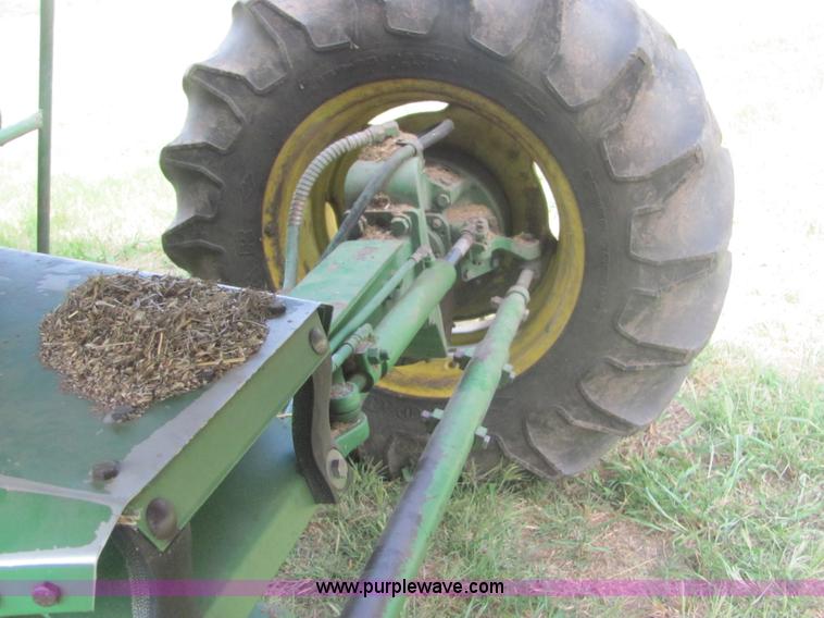 image for item A3558 1982 John Deere 6620 RWA combine