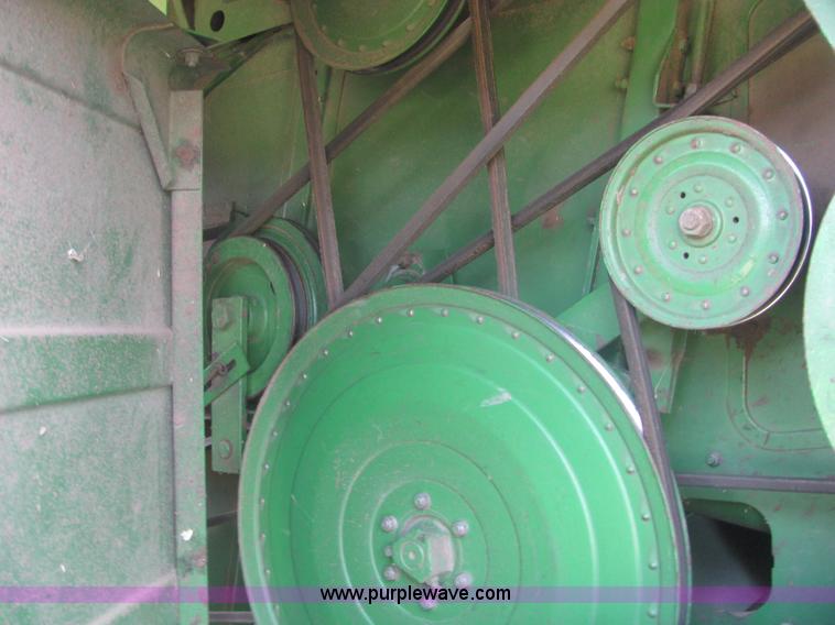 image for item A3558 1982 John Deere 6620 RWA combine