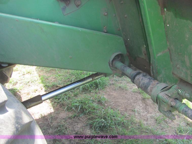 image for item A3558 1982 John Deere 6620 RWA combine