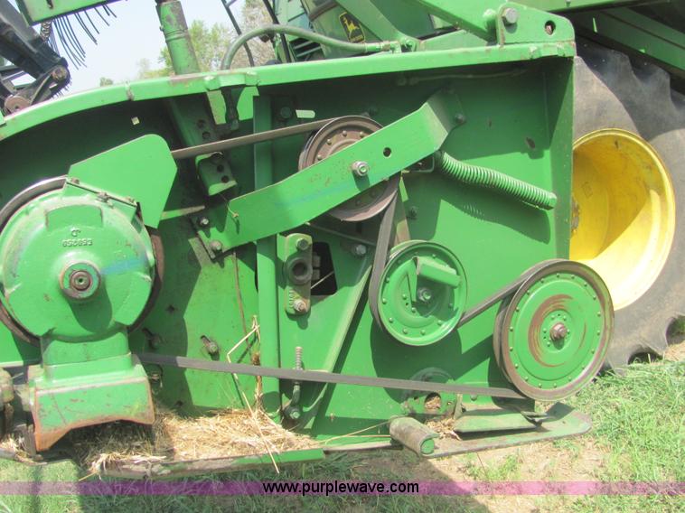 image for item A3558 1982 John Deere 6620 RWA combine