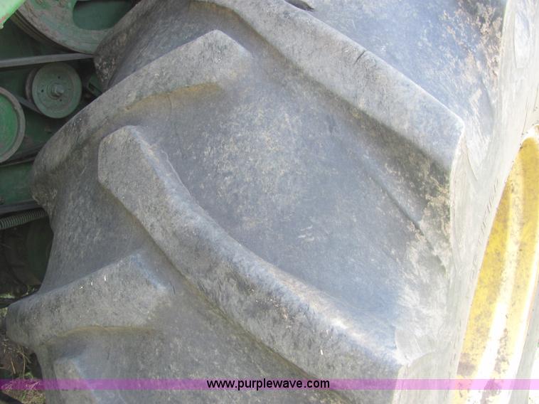 image for item A3558 1982 John Deere 6620 RWA combine