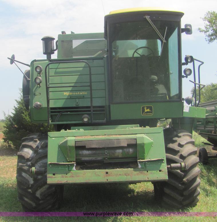 image for item A3559 1980 John Deere 6620 combine
