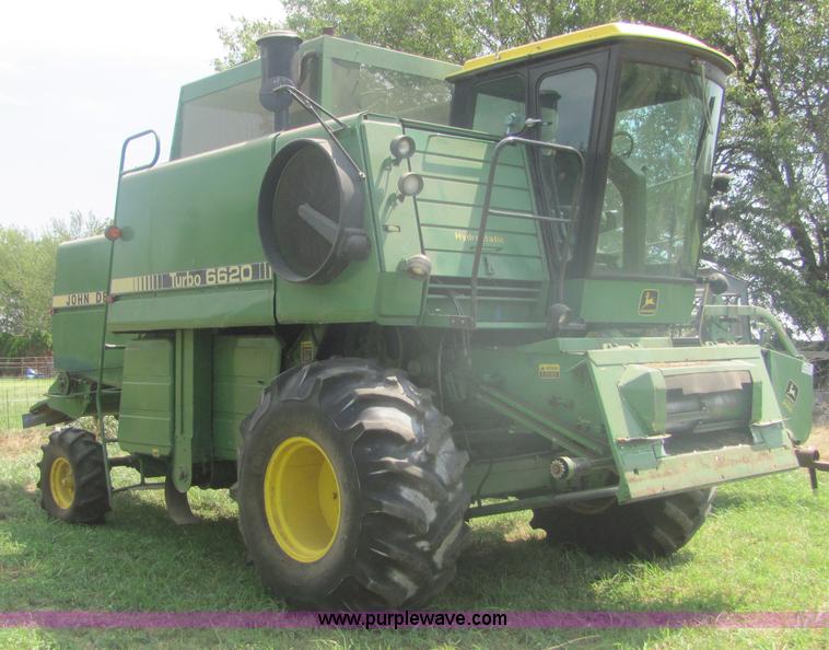 image for item A3559 1980 John Deere 6620 combine