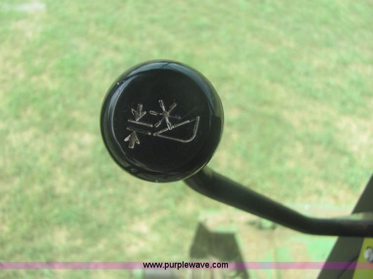 image for item A3559 1980 John Deere 6620 combine