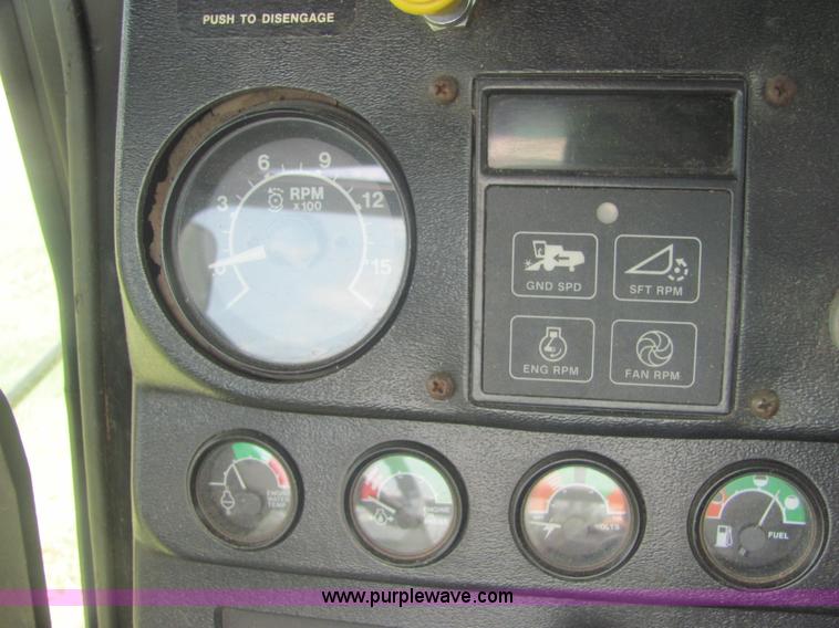 image for item A3559 1980 John Deere 6620 combine