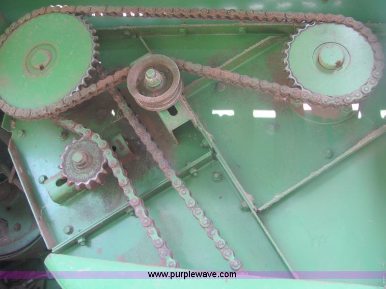 image for item A3559 1980 John Deere 6620 combine