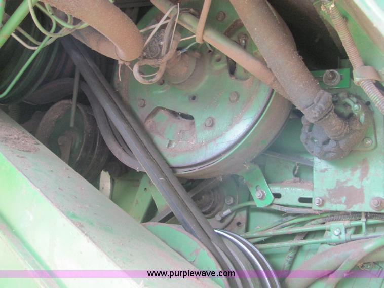 image for item A3559 1980 John Deere 6620 combine