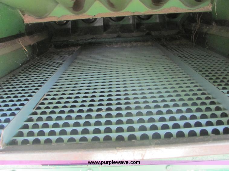 image for item A3559 1980 John Deere 6620 combine