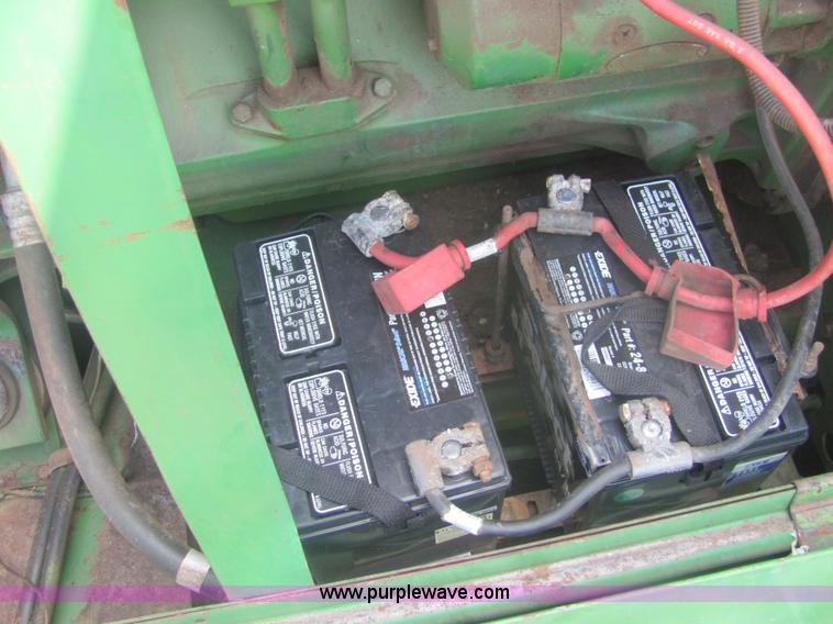 image for item A3559 1980 John Deere 6620 combine