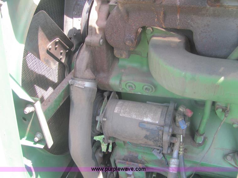 image for item A3559 1980 John Deere 6620 combine