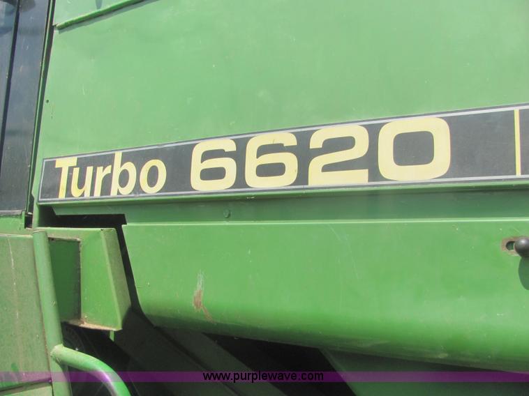 image for item A3559 1980 John Deere 6620 combine