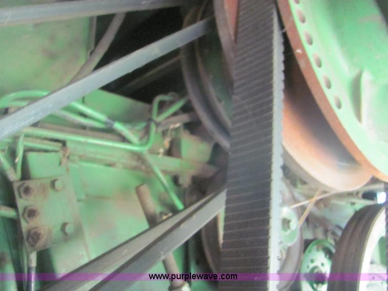 image for item A3559 1980 John Deere 6620 combine