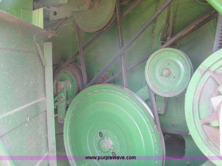 image for item A3559 1980 John Deere 6620 combine