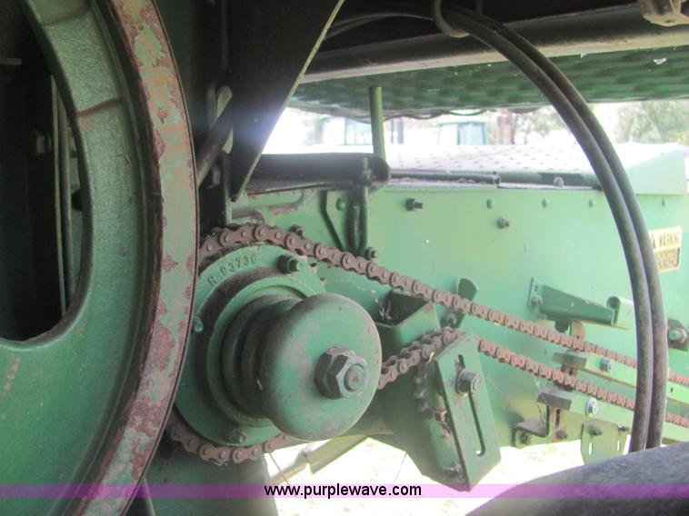 image for item A3559 1980 John Deere 6620 combine