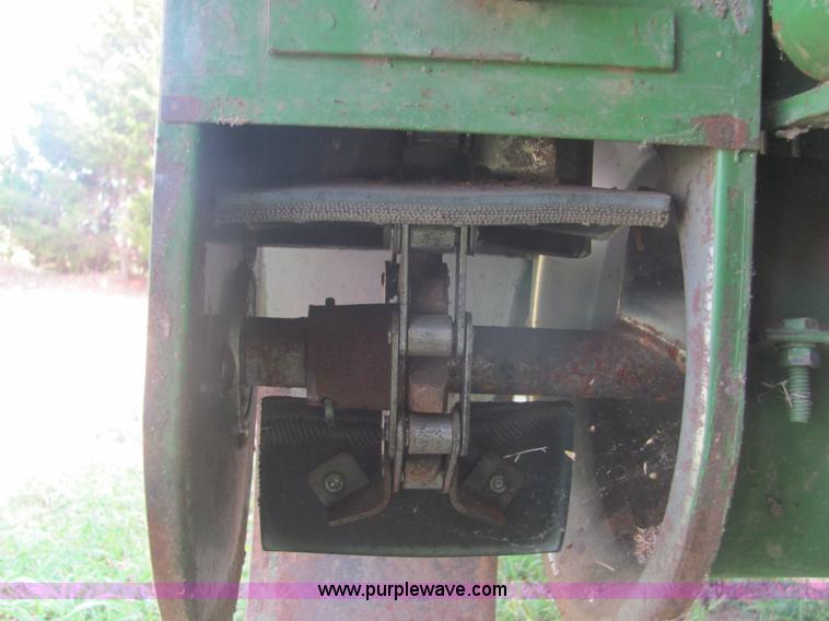 image for item A3559 1980 John Deere 6620 combine