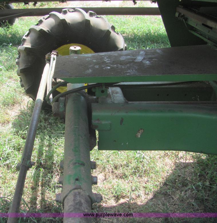 image for item A3559 1980 John Deere 6620 combine