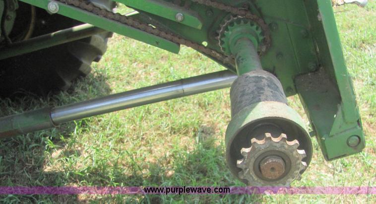 image for item A3559 1980 John Deere 6620 combine