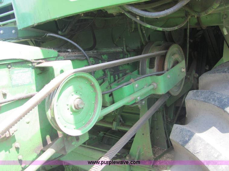 image for item A3559 1980 John Deere 6620 combine