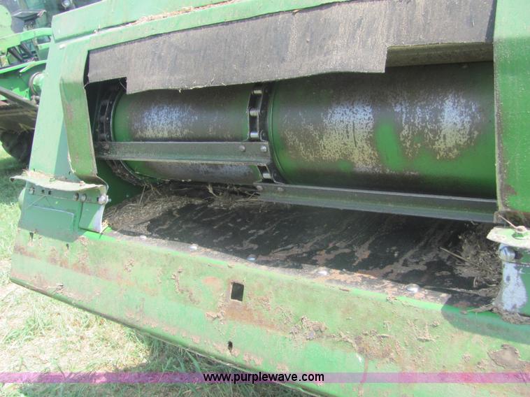 image for item A3559 1980 John Deere 6620 combine