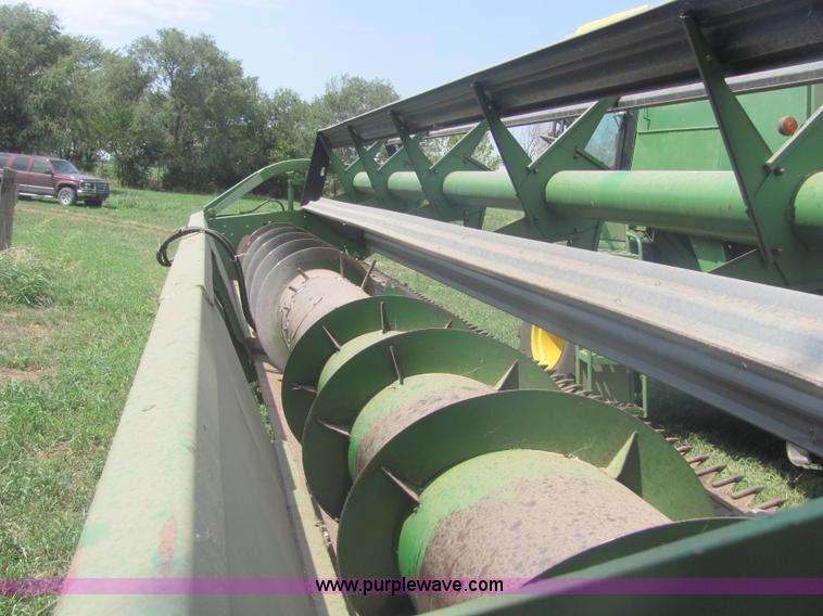 image for item A3560 John Deere 222 22' platform header