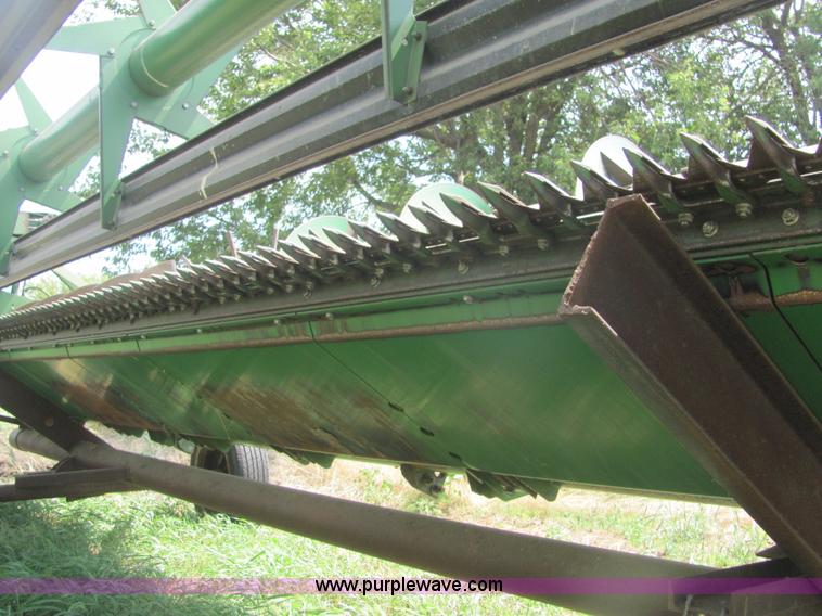 image for item A3560 John Deere 222 22' platform header