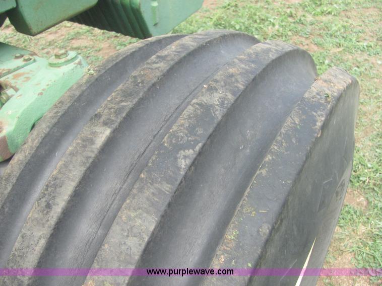 image for item A3562 1981 John Deere 4840 tractor