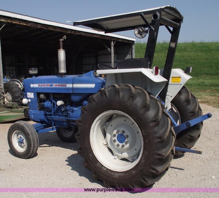 image for item A4011 1985 Ford 5000 tractor