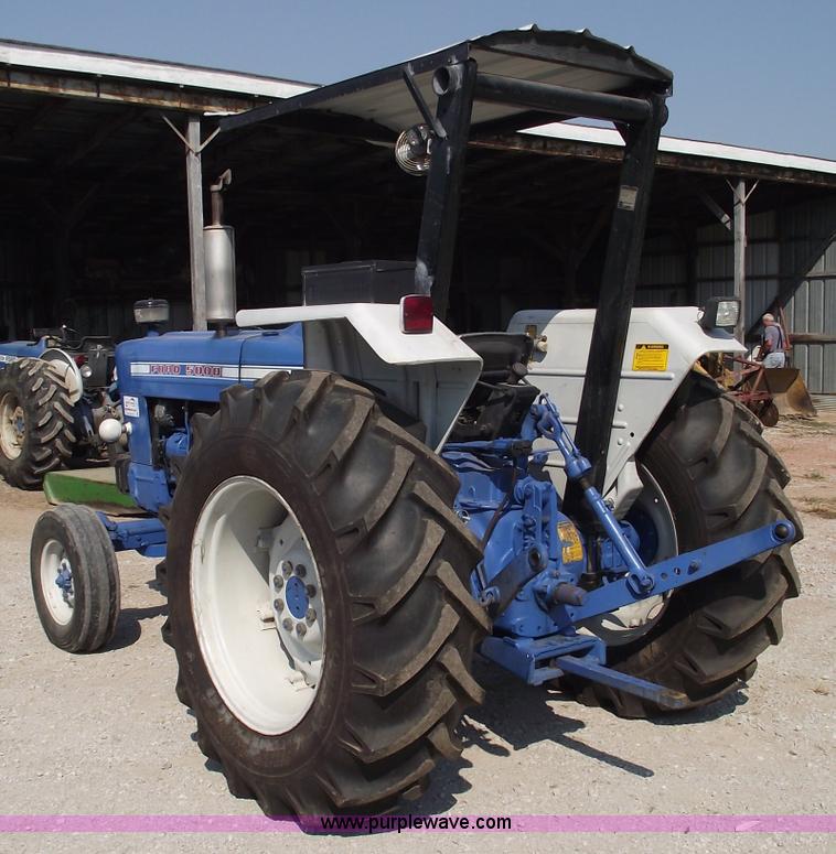 image for item A4011 1985 Ford 5000 tractor