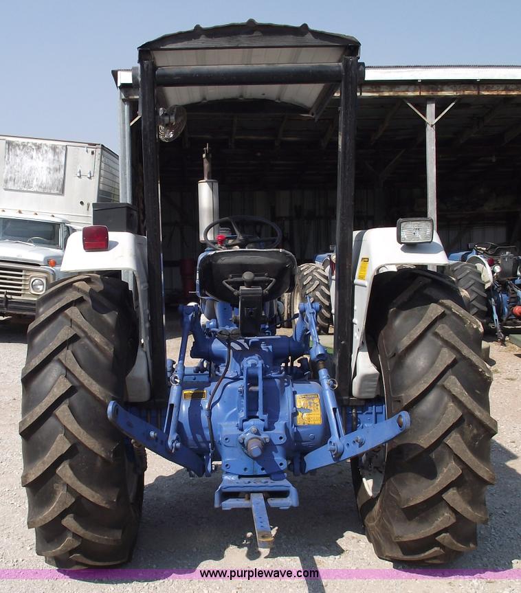 image for item A4011 1985 Ford 5000 tractor