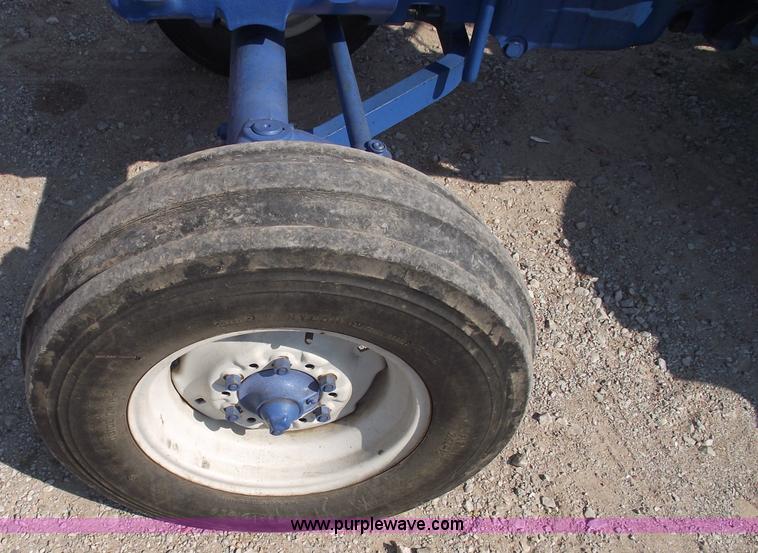 image for item A4011 1985 Ford 5000 tractor