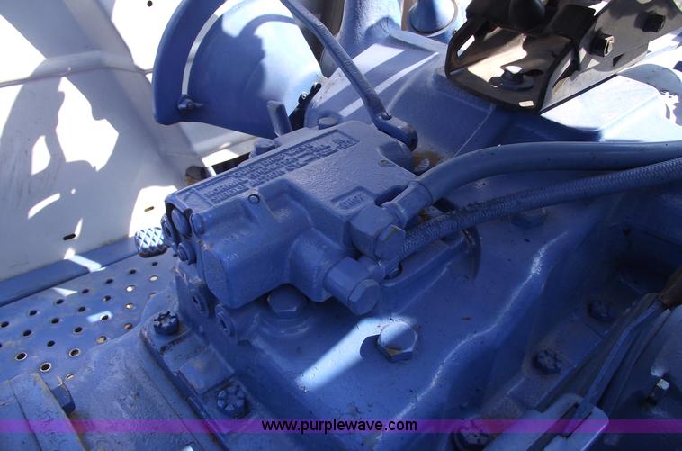 image for item A4011 1985 Ford 5000 tractor