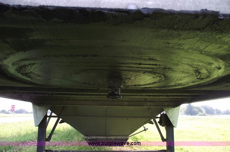 image for item A4026 2009 Timpte Super Hopper 42' grain trailer