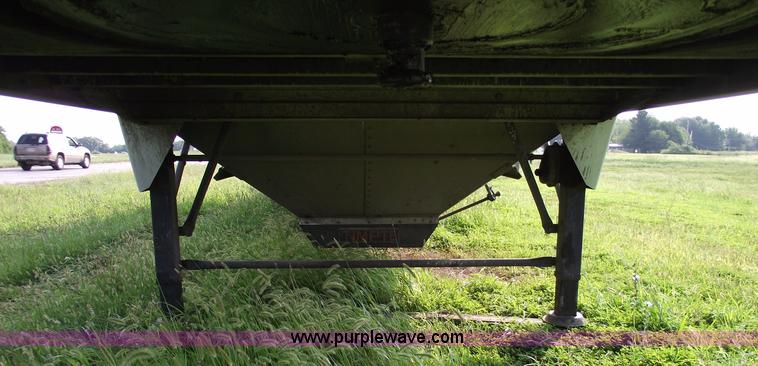 image for item A4026 2009 Timpte Super Hopper 42' grain trailer