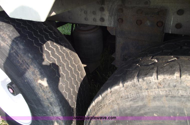 image for item A4029 2003 Timpte Super Hopper 42' aluminum grain trailer