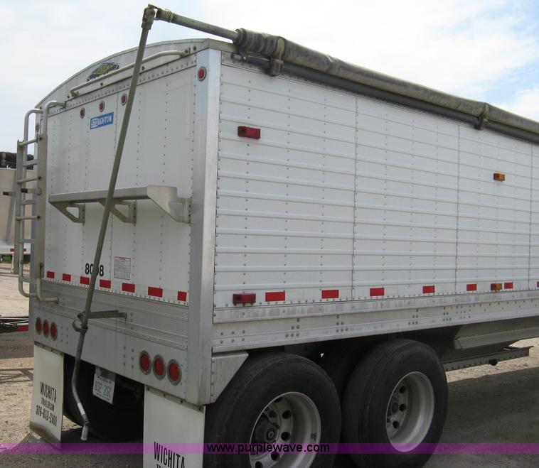 image for item A4315 2009 Stoughton 40' grain trailer
