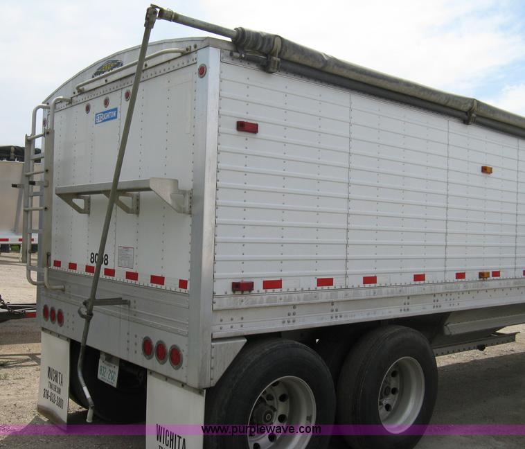 image for item A4315 2009 Stoughton 40' grain trailer