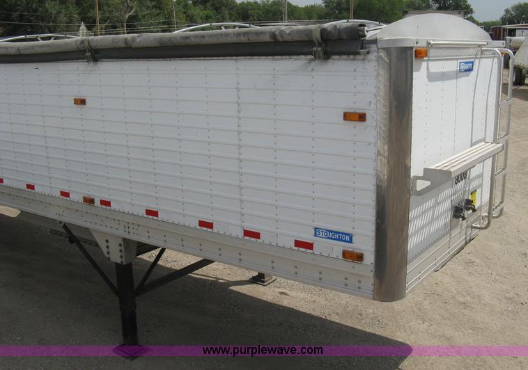 image for item A4315 2009 Stoughton 40' grain trailer