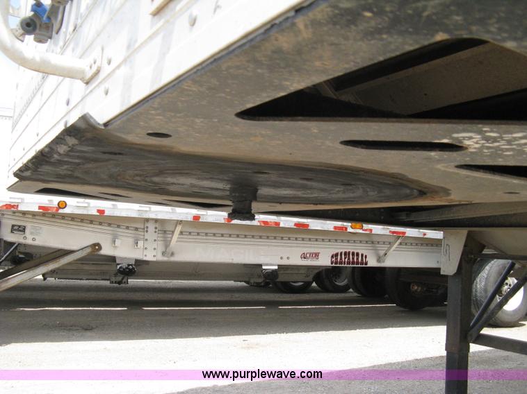 image for item A4315 2009 Stoughton 40' grain trailer