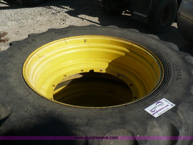 image for item A4861 (4) 620/70R46 tires