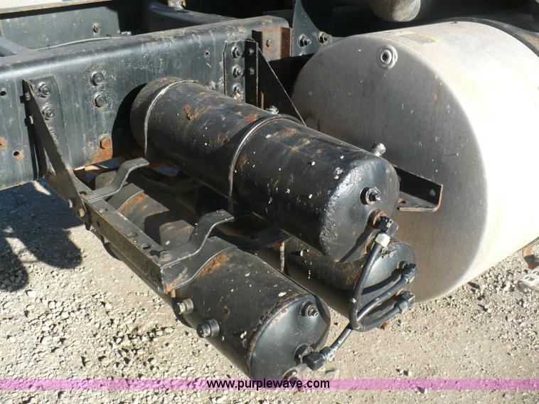 image for item A4863 1995 GMC White WCA dry fertilizer tender truck