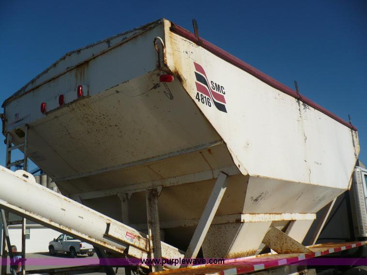 image for item A4863 1995 GMC White WCA dry fertilizer tender truck