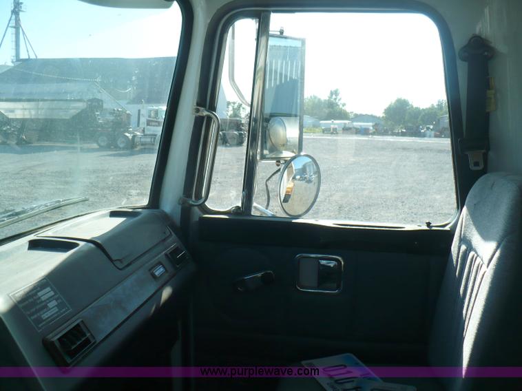 image for item A4863 1995 GMC White WCA dry fertilizer tender truck