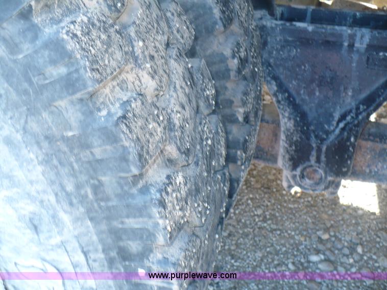 image for item A4864 1983 International S2500 liquid fertilizer tender truck