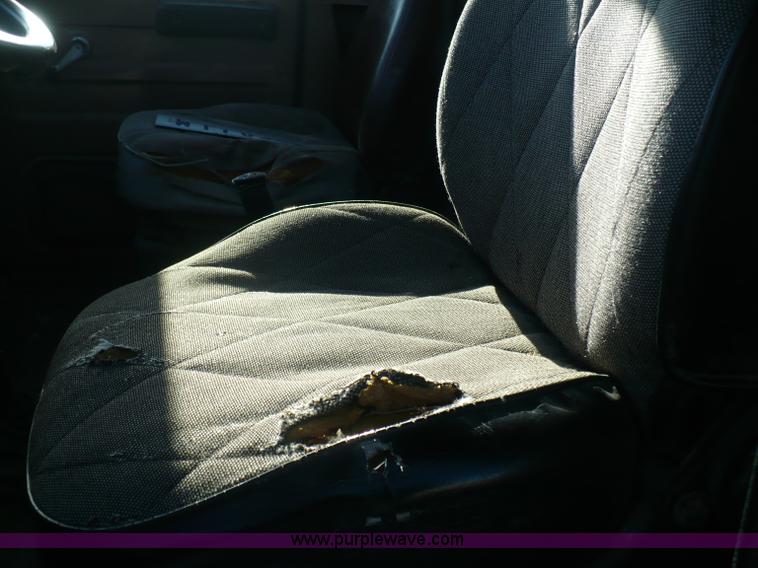 image for item A4864 1983 International S2500 liquid fertilizer tender truck