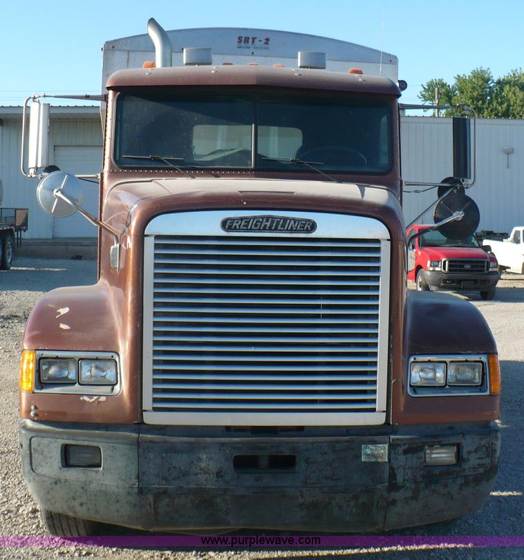 image for item A4865 1995 Freightliner FLD120 dry fertilizer tender truck