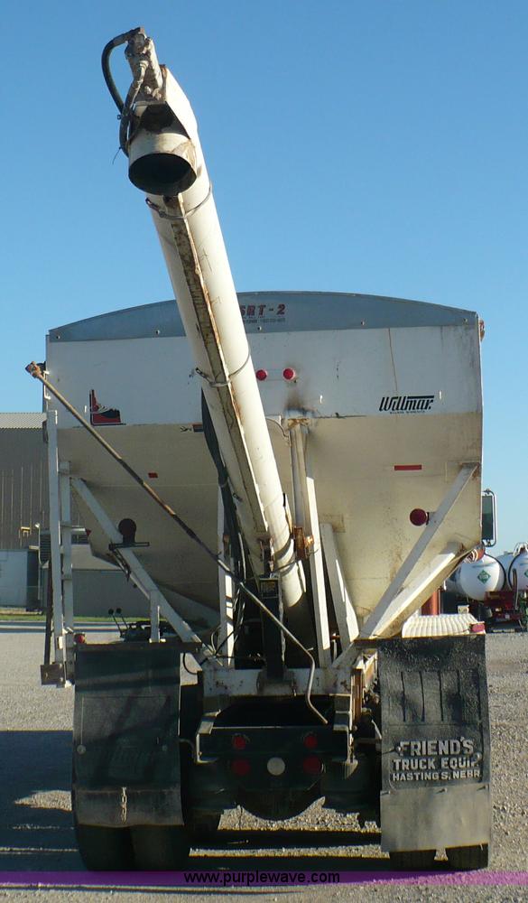 image for item A4865 1995 Freightliner FLD120 dry fertilizer tender truck