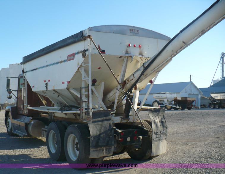 image for item A4865 1995 Freightliner FLD120 dry fertilizer tender truck