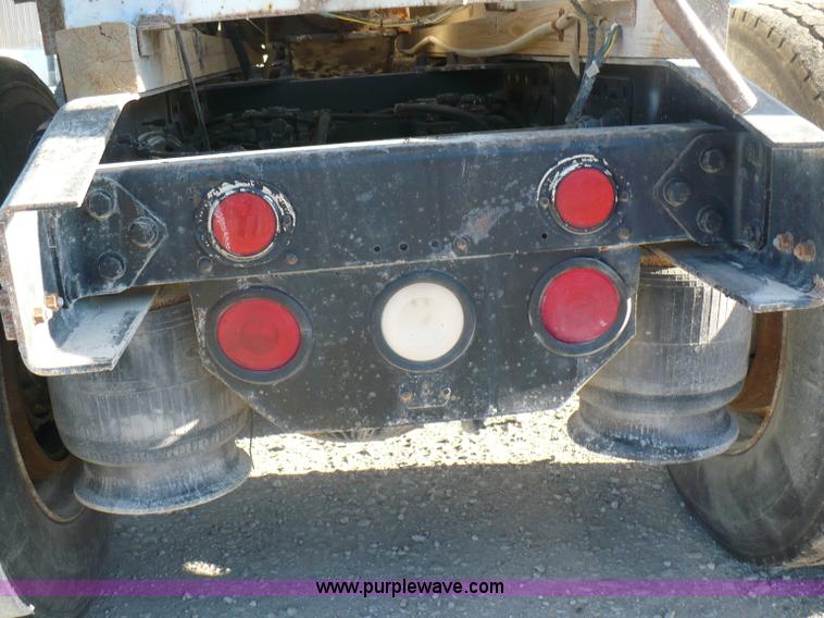 image for item A4865 1995 Freightliner FLD120 dry fertilizer tender truck